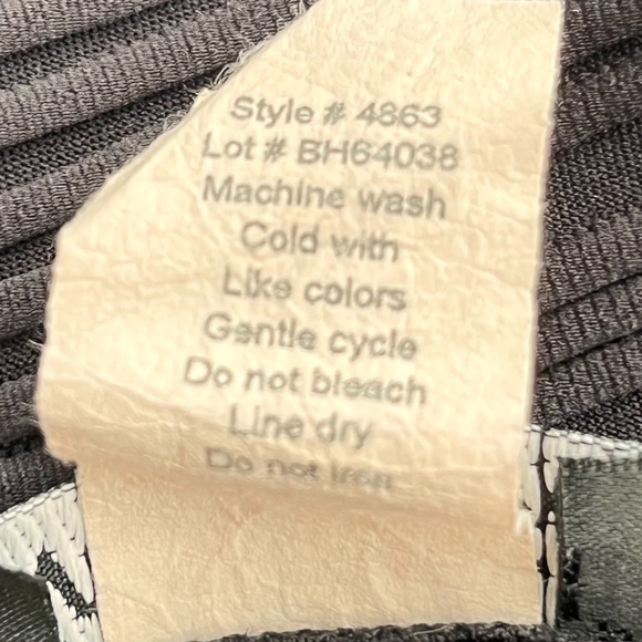 Wet Seal Crop Top - Picture 6 of 9